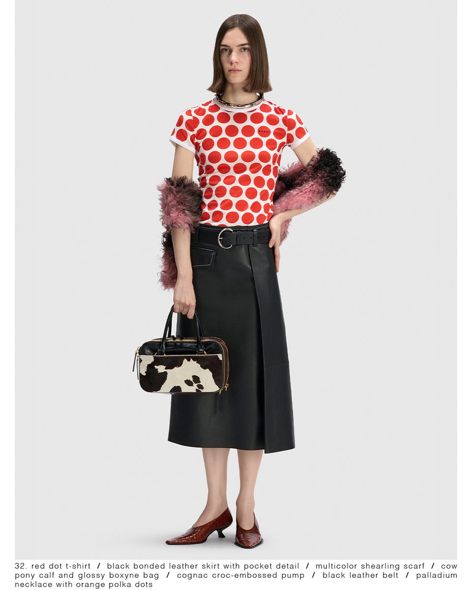marniofficial's tweet photo. LOOK 32 / MARNI VOCABULARY
Introducing the Pre-Fall 2026 Collection.

Now available online and in Marni Boutiques.

Photographer: Marco Lessi
Stylist: Tamara Rothstein
#Marni https://t.co/rJB9PW5lIH