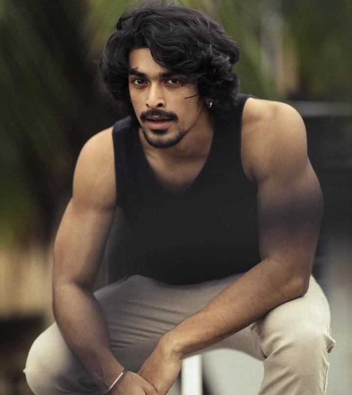 Ajaynesh2's tweet photo. Yesterday I watch the movie called double occupancy 👀 I mean it's a damm good movie actually...but he was damm hot and cute actually I mean he was to damm good could take off my eyes urghhhhh regraded for being a guy actually 🥹😭...semmaya irunthan...🥺 https://t.co/1O90K7d8TO