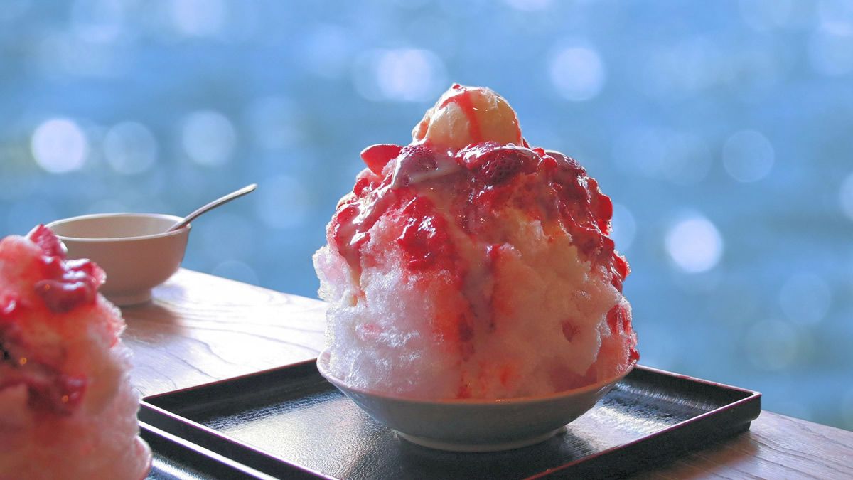 event_checker's tweet photo. 「日本橋かき氷フェスティバル」開催🍧 

東京・日本橋に
人気かき氷店が集結

さらに街の約120店舗でも
限定かき氷やひんやりスイーツを展開🎐

浴衣特典も👘

📅 7/17(金)-20(月祝)
📍 COREDO室町テラス
🎟 入場無料

→ https://t.co/wguWgkImEr https://t.co/Nt9DGzUYW8