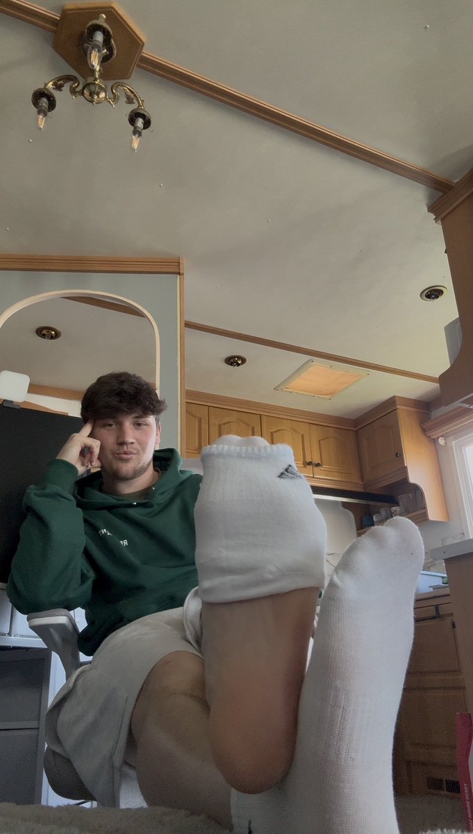 TheCaravanLad's tweet photo. Morning losers , who wants to come take them off for me #findom https://t.co/4fxSB2KH9m