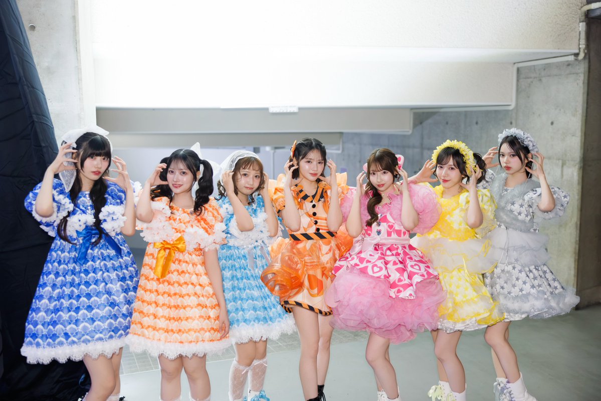 KAWAII__LAB's tweet photo. ✨🌈#カワラボ 楽曲シャッフル企画🎶✨

グループの垣根を越えたスペシャルな
各楽曲チーム【集合写真】Prat②❕📸

🍬『TUNE MY WAY』
🧡鎮西寿々歌・🩵音井結衣・🧡庄司なぎさ・💙奥田彩友・🩷桜庭遥花・🩶中山こはく・💛笹原なな花

🍎『スターライト・ヴァルキリー』
🩵福山梨乃・💜宮野静・🧡南なつ・💜塩川莉世・💚板倉可奈・💙増田彩乃・🧡新井心菜

💎『ぷりきゅきゅ』
🩵真中まな・❤️月足天音・💜仲川瑠夏・💛早瀬ノエル・💙桐原美月・🩷村川緋杏・❤️白石まゆみ・💙遠藤まりん

7/10(金)・7/11(土)
『KAWAII LAB. SESSION 2026 SUMMER』
📍国立代々木競技場 第一体育館

▼シャッフル企画全曲ダイジェスト公開中🎥
https://t.co/AJuQ3FCQJ6

▼DAY2全編アーカイブ配信中📡✨
https://t.co/HgRhV1l0dF

#KAWAIILAB
#FRUITSZIPPER #ふるっぱー
#CANDYTUNE #きゃんちゅー
#SWEETSTEADY #すいすて
#CUTIESTREET #きゅーすと
#MORESTAR #もあすた