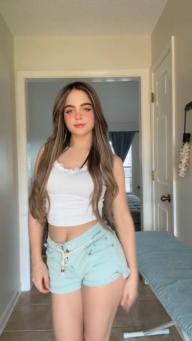 Imanol_SY's tweet photo. 🩵 Belleza Total 🤍 

Fotitos del más reciente TikTok de @staryuukiii luciendo bellísima como siempre y con esos ojos encantadores 

Vídeo: https://t.co/4vyYY4144Y

#Staryuuki #StaryuukiEnTwitch #Capturas https://t.co/msoDp1Ukqn