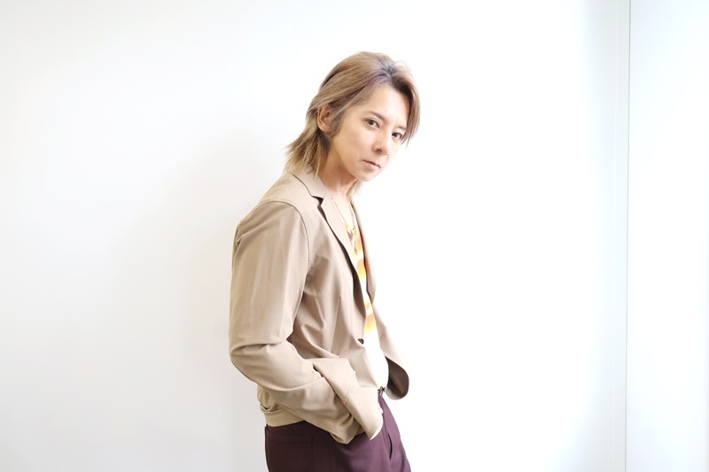 spice_stage's tweet photo. ミュージカル『SHOWMAN～4番目の影武者～』　松岡充インタビュー「自分が表現したい、してきた言葉たちと同じ感覚を持ったセリフたちがそこにあった」

#SHOWMAN4
#松岡充
 https://t.co/VIbQyxCAs1 https://t.co/clSAWKar3F