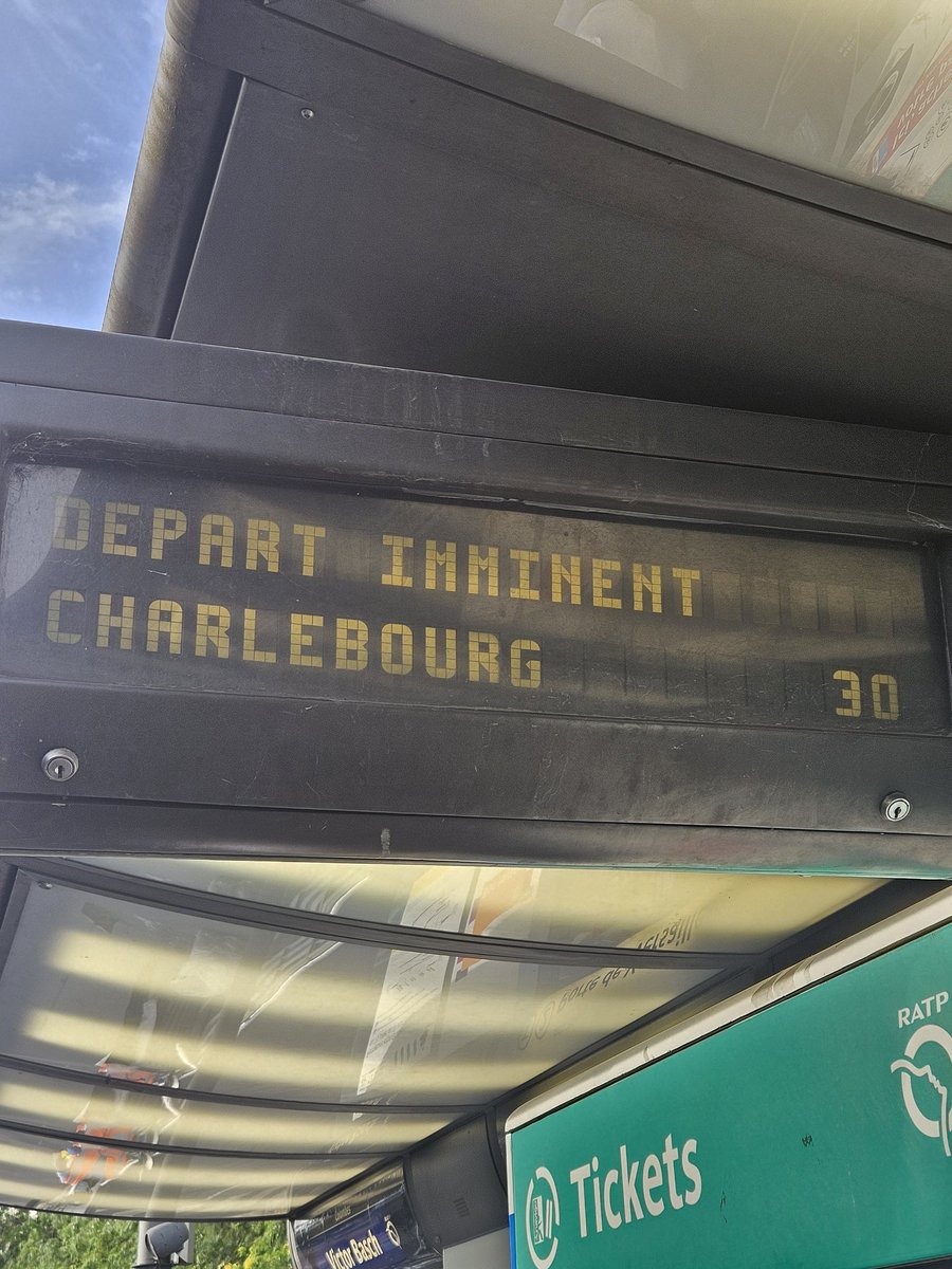 TikktikkPanda's tweet photo. @T2_RATP @Tristesire_ Dites que vos usagers mentent aussi https://t.co/bfGTiEwVnz