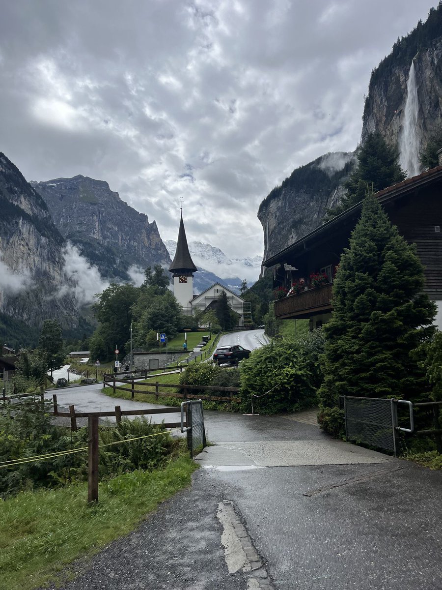 Kihenjo55's tweet photo. Switzerland https://t.co/p3D4UFVjsC