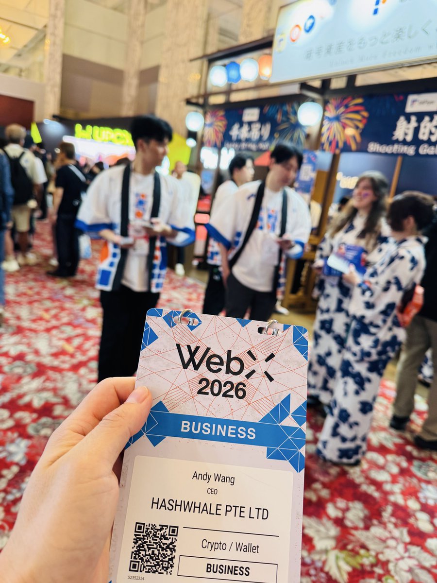 HashWhaleCN's tweet photo. WebX 2026 东京现场 🇯🇵

今年的关键词很明确:稳定币正式走进主流。JPYC 作为日本首个日元稳定币高调参展,bitbank、bitFlyer、Binance、TRON 悉数到场,连 BlackRock、Franklin Templeton 都出现在赞助商墙上。

从支付、on/off-ramp 到加密卡,整个日本市场对合规稳定币基础设施的热情超出预期。这正是 HashWhale 在做的方向——Pay Local, Move Global。

期待接下来的深度交流。#WebX2026 #Stablecoin #Web3