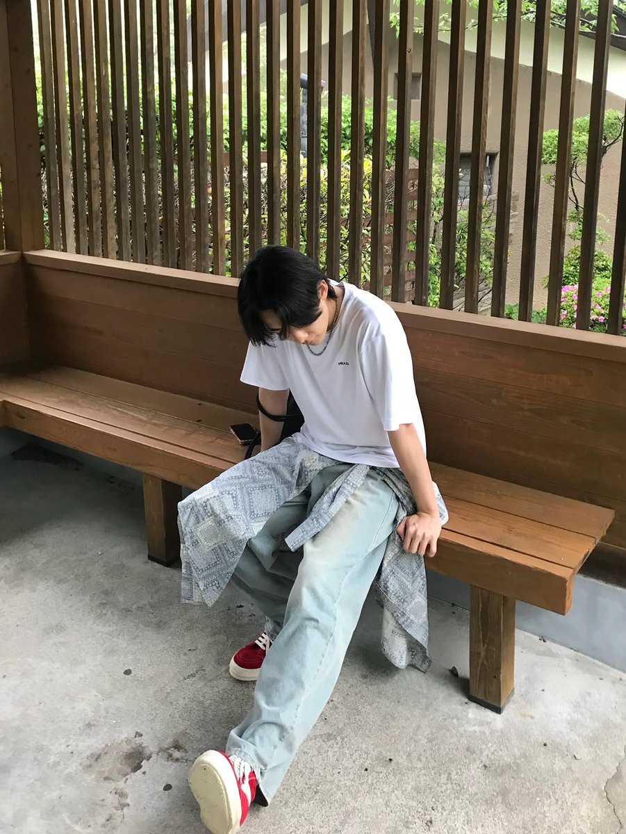 hanche0lism's tweet photo. Are they bringing the LOVESTGRAM back again? https://t.co/SqUZF69mxS