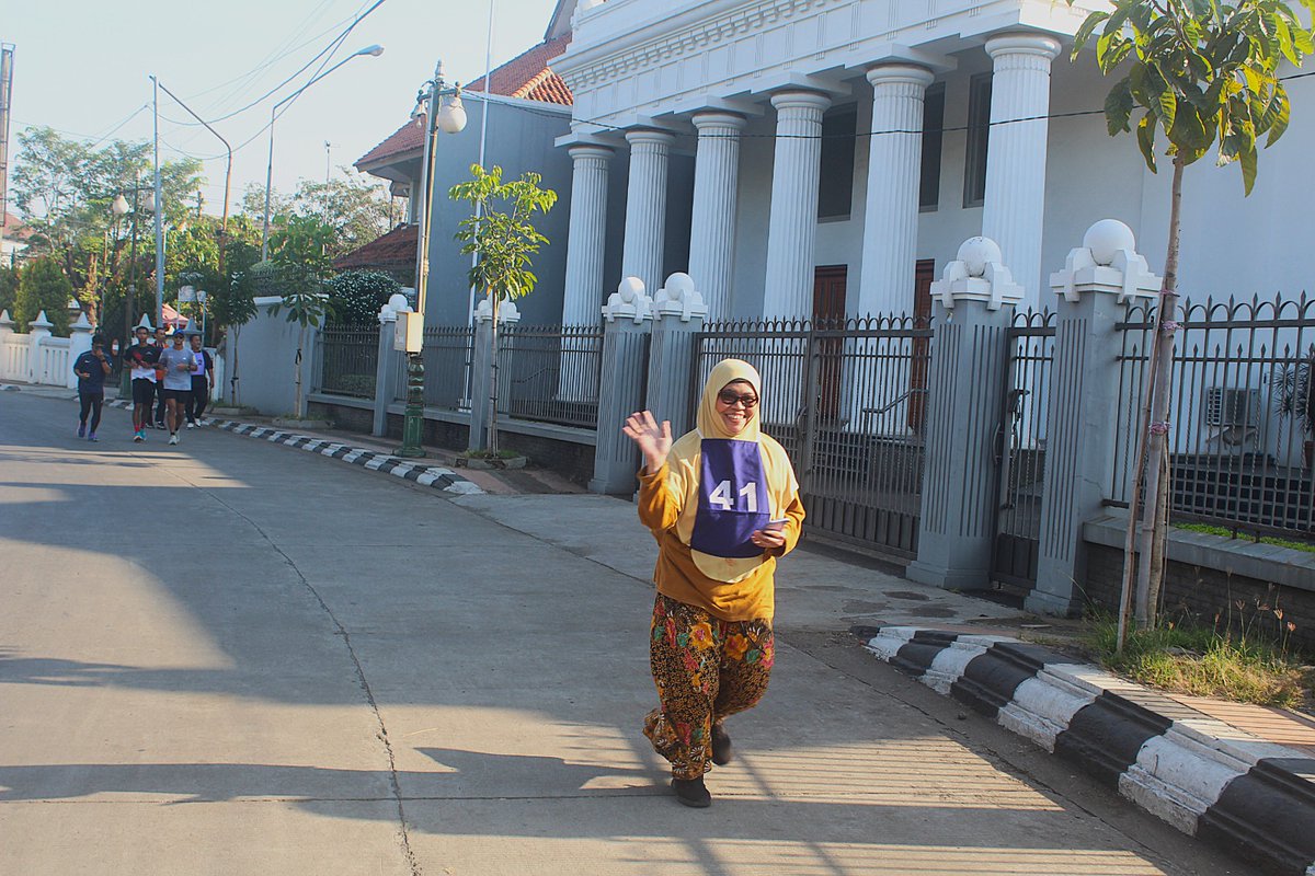 pkl_dinkes's tweet photo. Semangat Bugar di Hari Jumat, Dinas Kesehatan Kota Pekalongan mengadakan pengukuran kebugaran jasmani pegawai. https://t.co/2DsATToFlC
