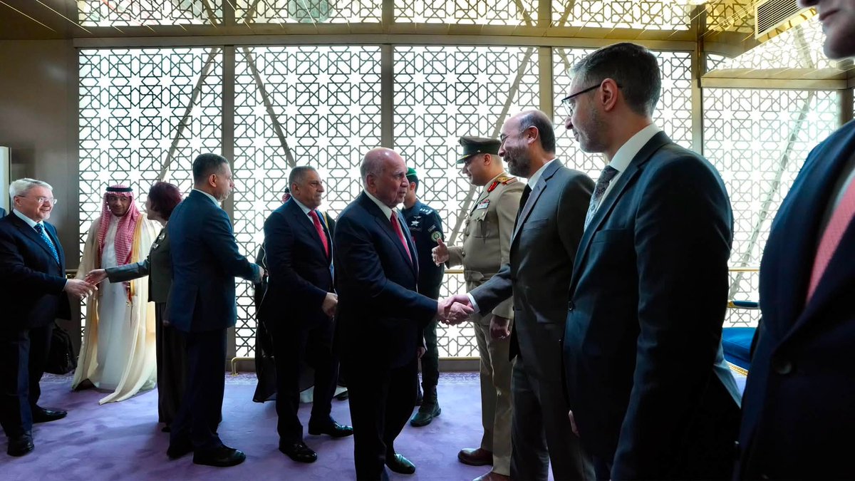 IraqinNairobi's tweet photo. وزير الخارجية فؤاد حسين يصل إلى المملكة العربية السعودية في زيارة رسمية
https://t.co/0CsqMwAmFs https://t.co/aVxRRfh4gK
