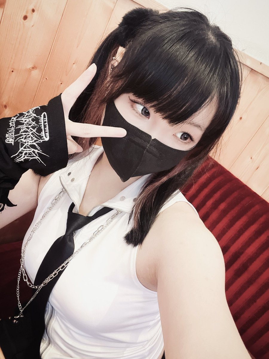 Usamu_1127's tweet photo. Mg + ZnSO₄= MgSO₄+ Zn
妳用妳的鎂，置換出了我的鋅
.
最近都在Twitch／YT開加班台，放假沒事的話歡迎來聊聊天☝️
久違一次去台南，我愛丹丹漢堡 https://t.co/FYwPuZ31kW