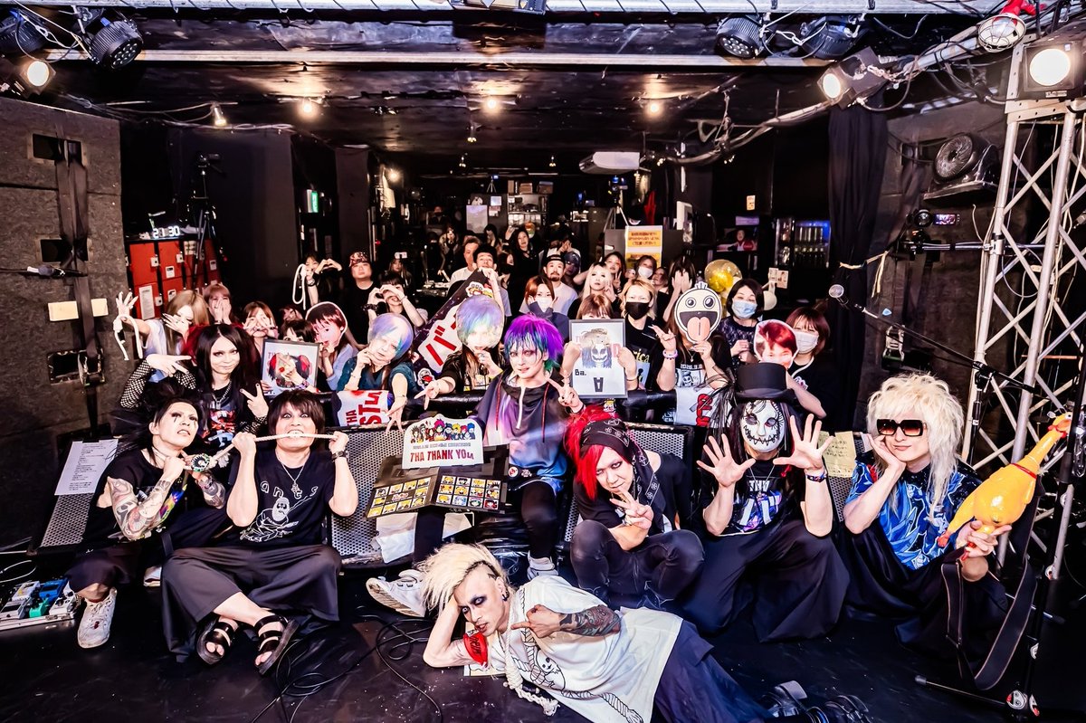 u_0629_u's tweet photo. 2026年6月29日㈪に吉祥寺CRESCENDOで開催された「バカみたいに楽しい生誕ワンマンGIG」の配信視聴期限が本日の23:59までとなっております🎥🤪

今からご覧になってもバカみたいに楽しいので、あの鼻息をもう一度…👃💨

#THASTuPID
#SOCIALDEATHSTANCE
#蟲の息
#KLACK
#OmegaDripp https://t.co/uzDLMm2Rtg