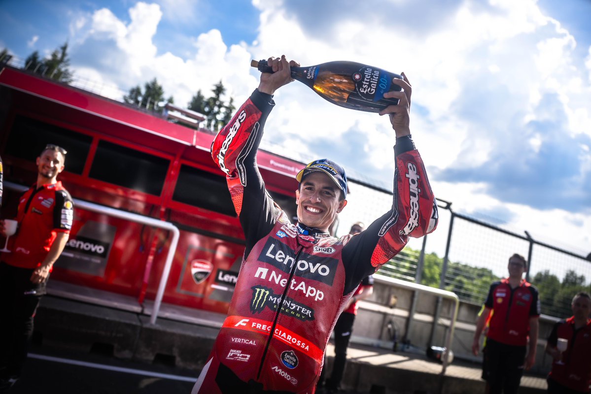 ShellMotorsportTeam tweet media