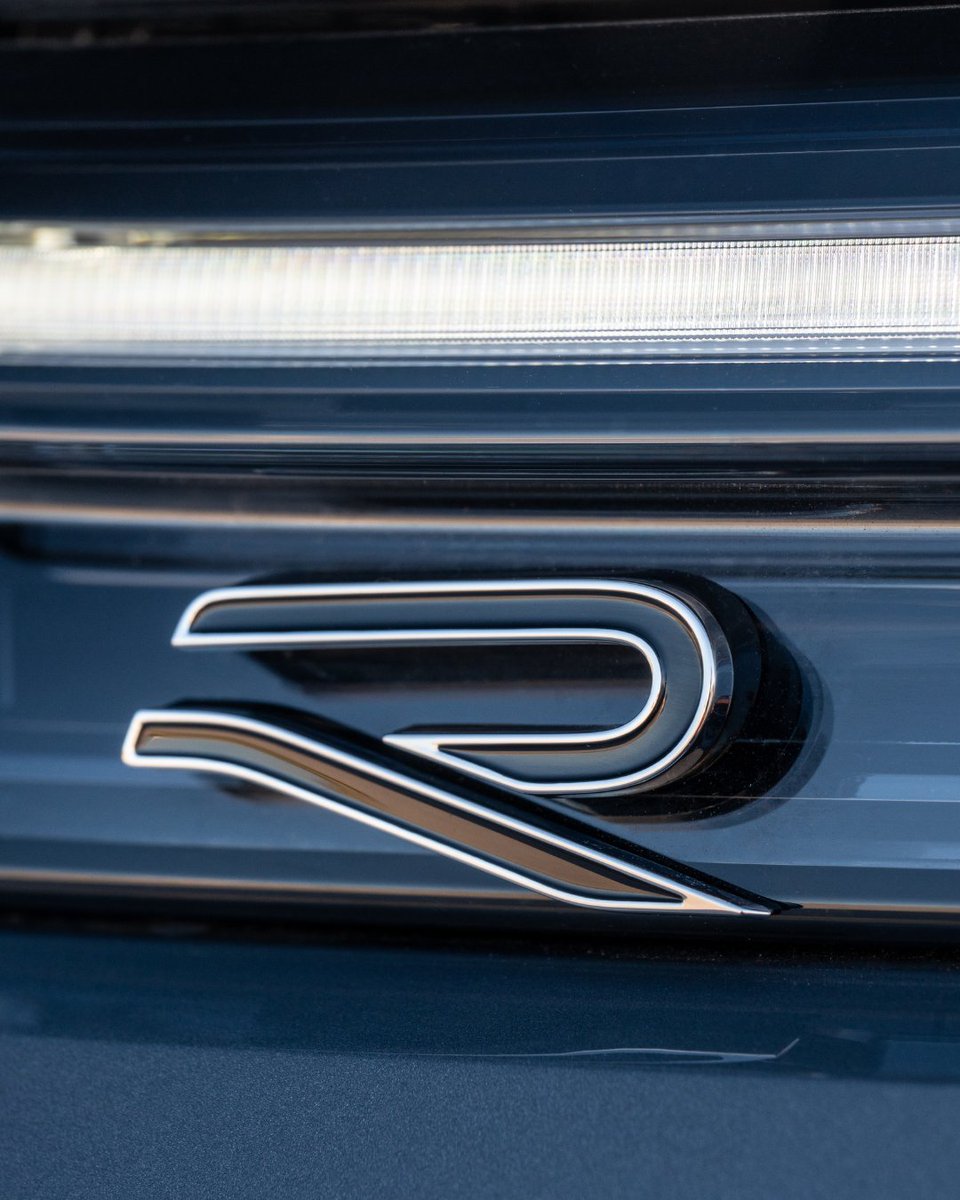 VolkswagenSA's tweet photo. Subtle? Not quite!😎

The Tayron leaves its signature everywhere it goes… and it's usually signed on the faces of impressed onlookers.🥰

Build yours: https://t.co/N4vxBG8wDQ.

#Volkswagen #VW #TSUV #Tayron https://t.co/A9s0G3ZqeJ