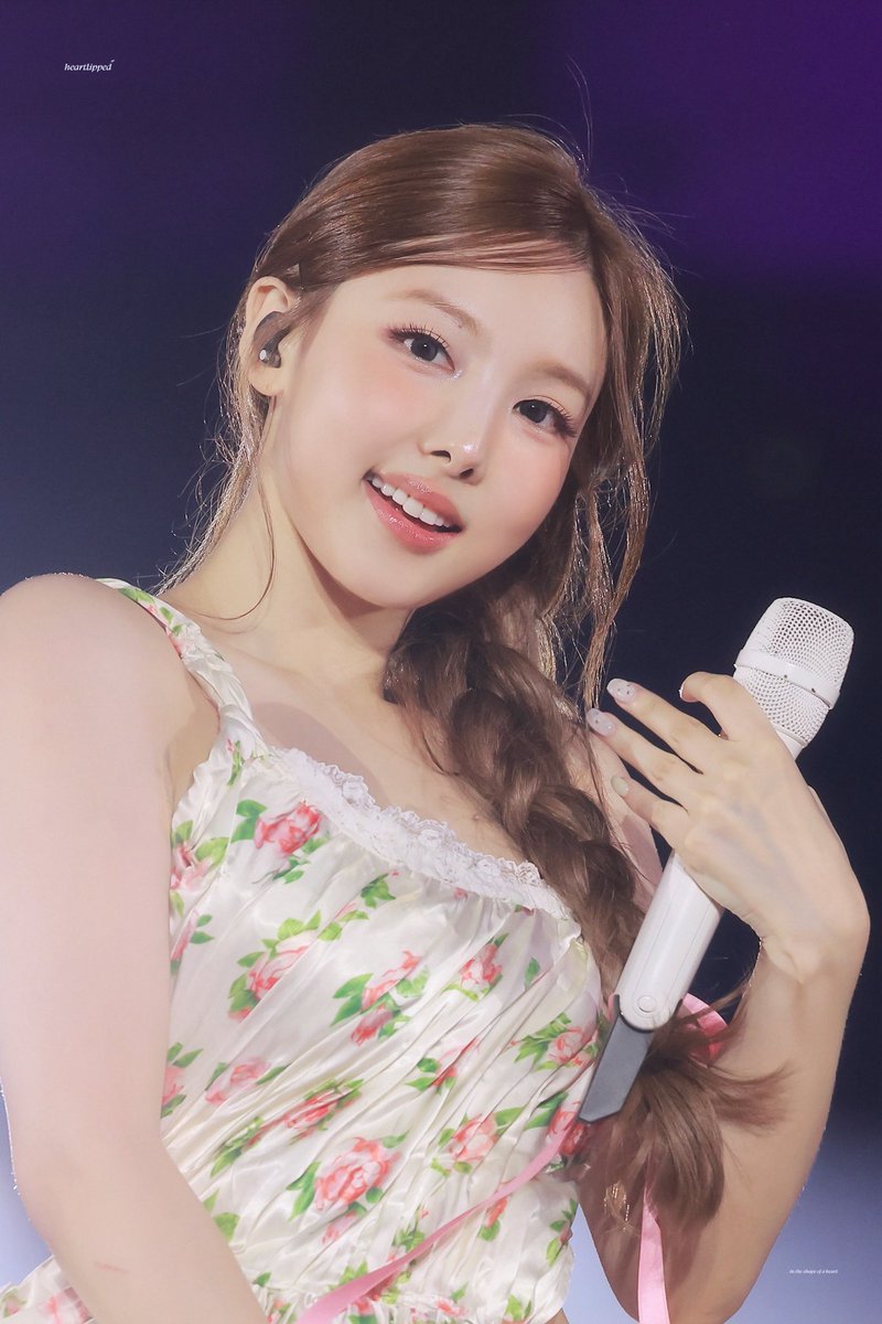 heartlipped's tweet photo. 260712 복숭아 🎀 #나연 #Nayeon #ナヨン #TWICE https://t.co/1m4tKjG7rA