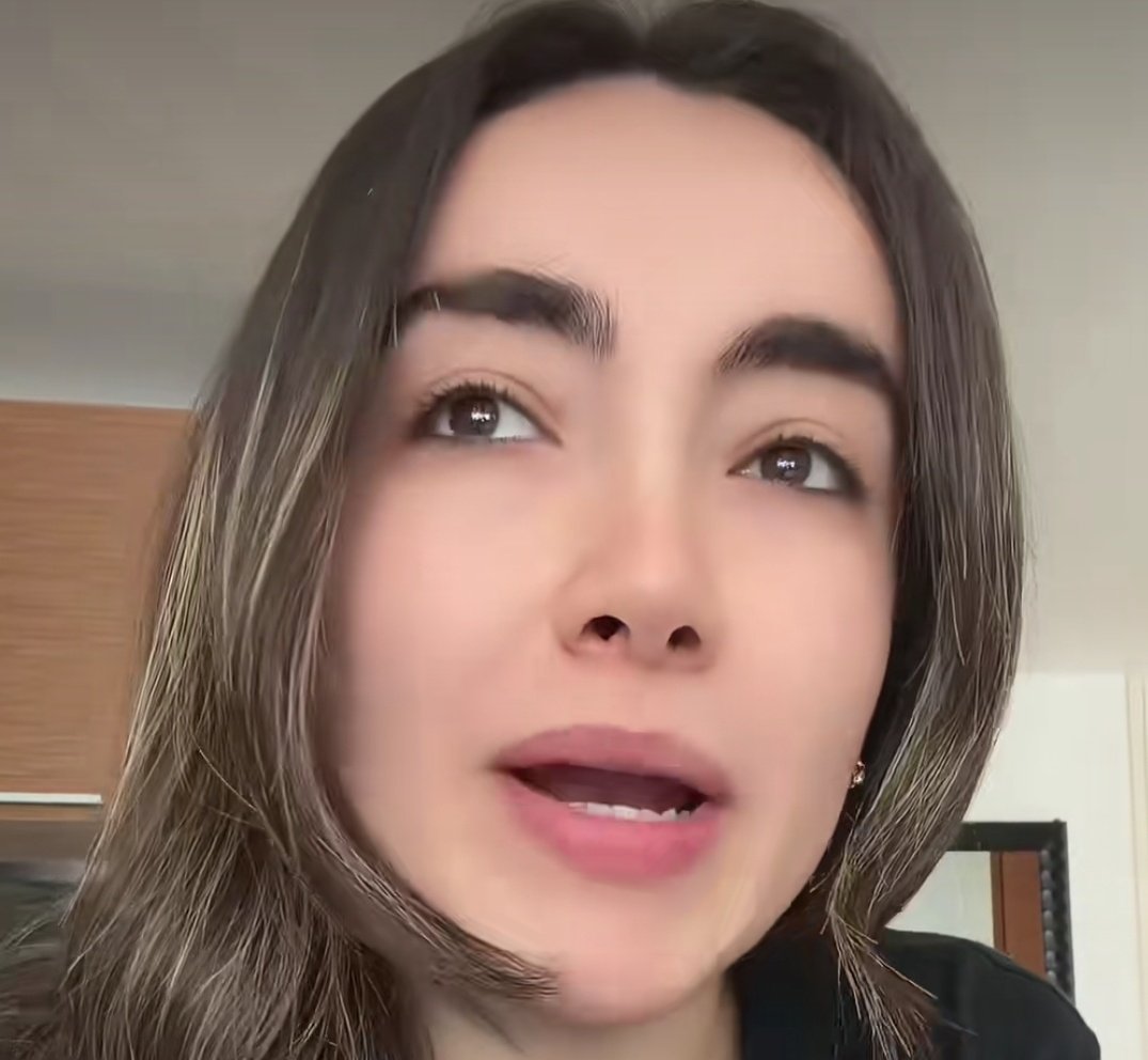 JoseLuisBMN's tweet photo. Natalia Torres, la que dijo que solo deberían votar quienes cumplan un curso, ahora dice que votar es como tener una licencia de conducir. Da miedo que una "abogada" equipare el permiso de conducir (un permiso revocable) con el derecho al voto (un derecho político fundamental). https://t.co/am3K5N9VFB