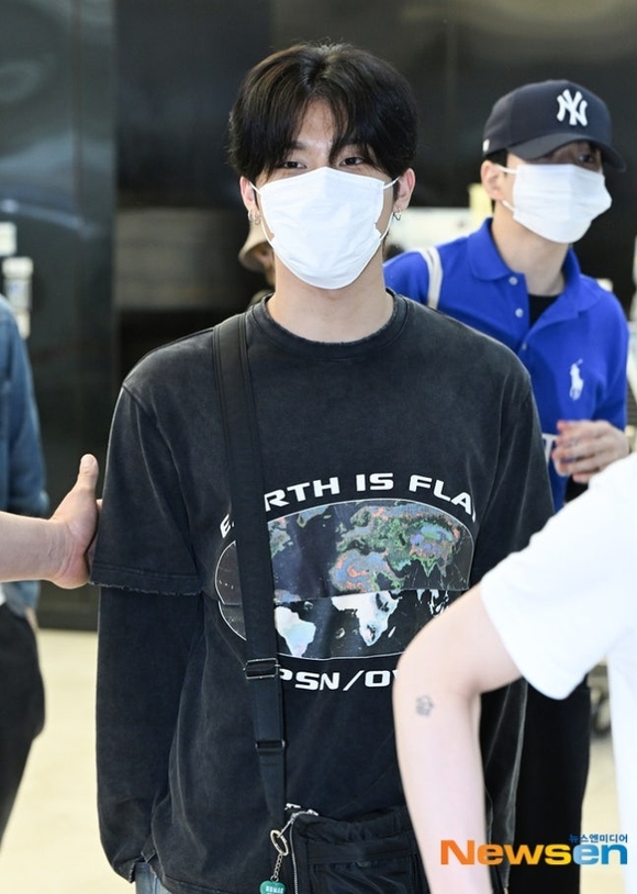 Kstyle_news's tweet photo. 【PHOTO】TREASURE、海外スケジュールを終えて韓国に到着 https://t.co/291P5YZXwP