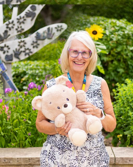 StJohnsHospice1's tweet photo. 🧸 Bring your favourite teddy and join us for a Teddy Bears' Picnic 
📅 Wed 5 Aug
🕛 12–2pm
📍 Memory Garden, Balby
💷 £2 per child
Games, story time, entertainment, free drinks &amp; fruit, and story time
Book: 📧 rdash.stjohns-hospice-fundraising-team@nhs.net https://t.co/phDs4LuTJF