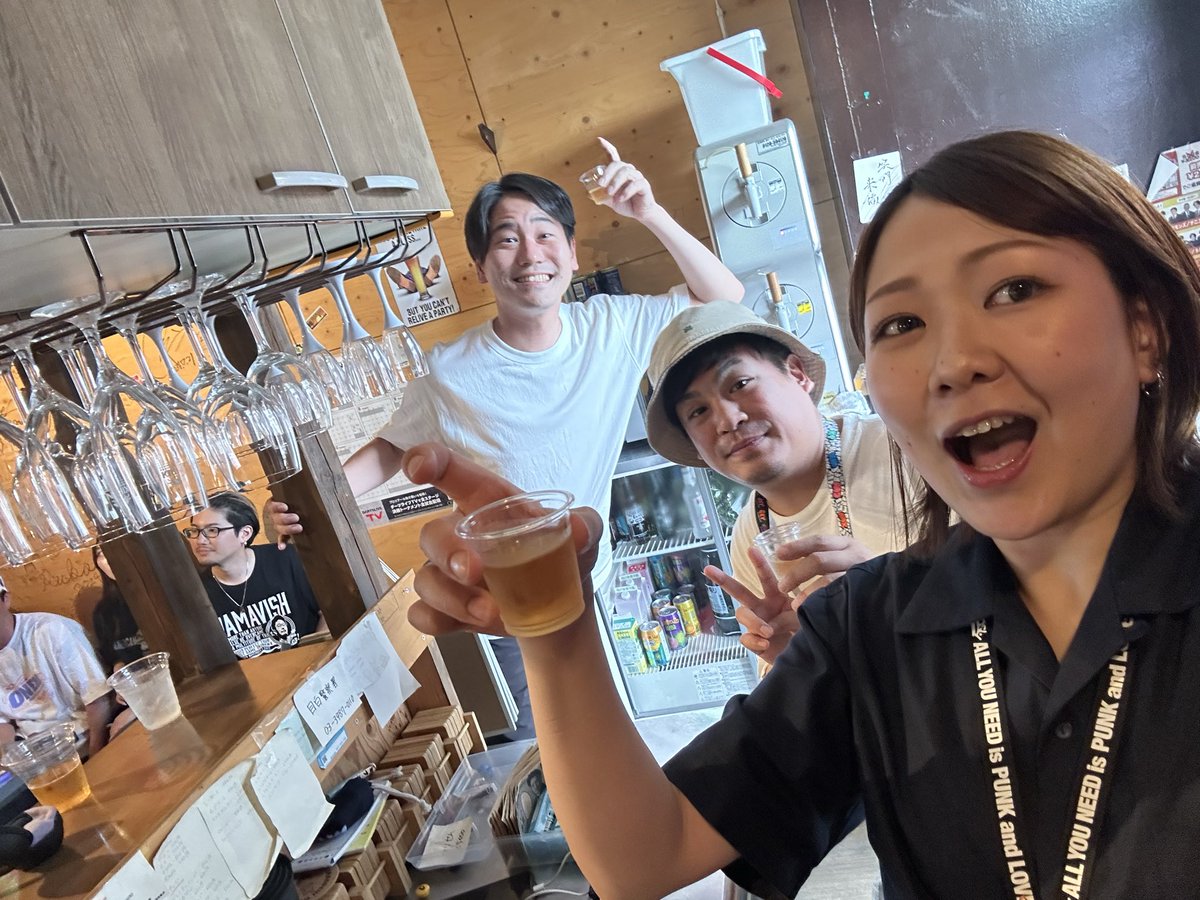 moana_tokyo's tweet photo. 今週も始まりました！月曜モアナリーグもなく通常営業日です🙂沢山投げれる🎯
明日はだもんさんデイ！ワンポイントレッスン受けたい方集合🙋‍♀️
⚠️本日19時オープンとさせていただきます🙇‍♀️💦オーラスおたぬです！
お待ちしております☺️🌴 https://t.co/jY31P51kCz