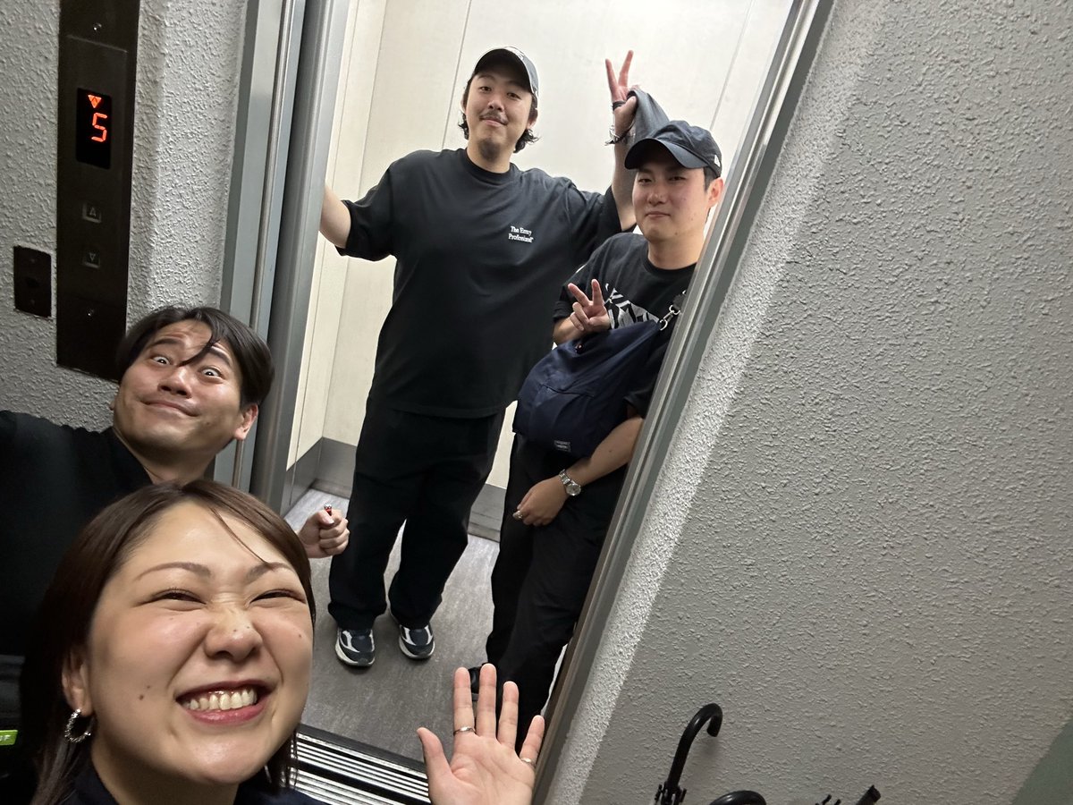 moana_tokyo's tweet photo. 今週も始まりました！月曜モアナリーグもなく通常営業日です🙂沢山投げれる🎯
明日はだもんさんデイ！ワンポイントレッスン受けたい方集合🙋‍♀️
⚠️本日19時オープンとさせていただきます🙇‍♀️💦オーラスおたぬです！
お待ちしております☺️🌴 https://t.co/jY31P51kCz