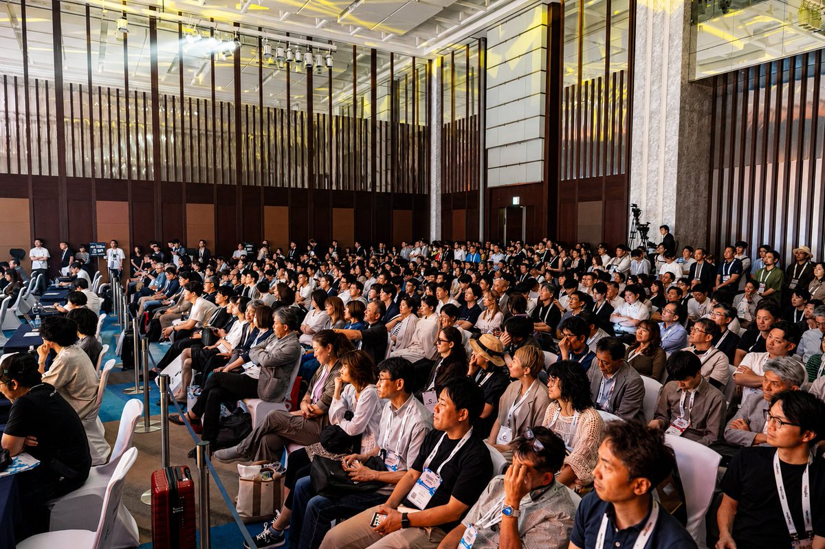 netx_world's tweet photo. We’re officially kicking off WebX 2026 event week in Japan. 🇯🇵

The venue is packed with builders, institutions, payment innovators, and Web3 communities exploring the future of blockchain infrastructure, AI Agents, stablecoin payments, and real-world adoption.

#NetX is here connecting with industry participants, exchanging ideas, and exploring new opportunities for collaboration across Japan and beyond.

A strong start to Day One — more updates from the event coming soon. 🚀

#WebX2026 #NetX #WEAJAPAN