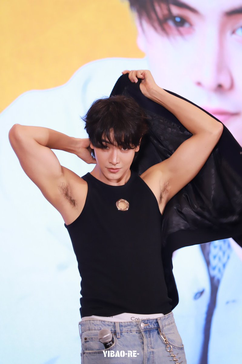 GAOYICINXIN's tweet photo. it's so~~~~hot🥵🥵🥵

20260712 Shanghai 

#JoongFSLUCKYwithJOONG 
#จุงอาเชน 
#JoongArchen
@ChenRcj https://t.co/Wg7QgiG7of