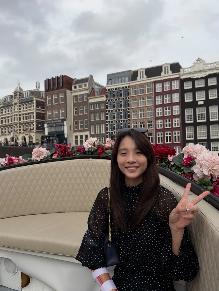 Declarators_'s tweet photo. ✈️ Another Time-Critical Handcarry Mission Successfully Delivered: Guangzhou 🇨🇳 ➝ Amsterdam 🇳🇱

Within two hours, our team had confirmed flight arrangements,  and deployed our dedicated handcarry specialist, Renee, who departed Singapore on a 3:55 AMflight bound for Guangzhou. https://t.co/joGqtbHBbC