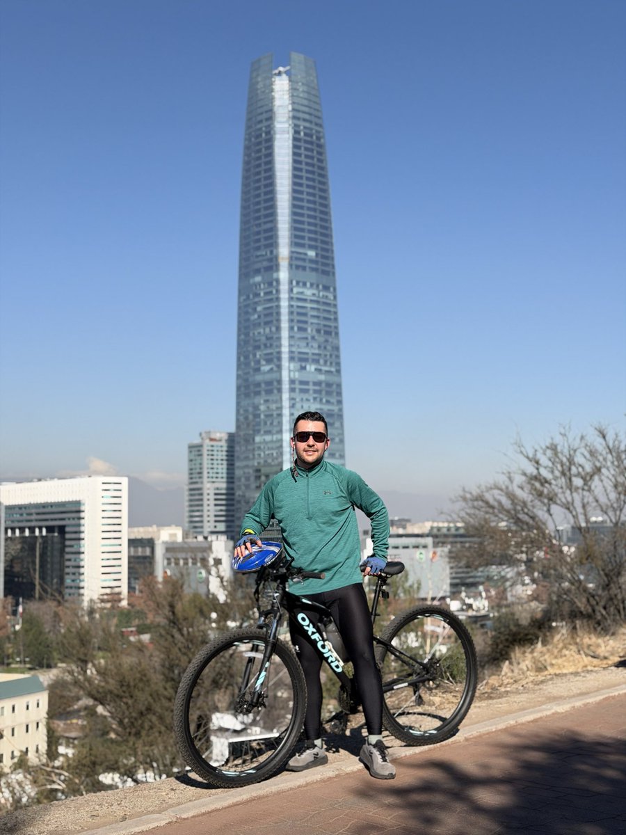 daniel17187dr's tweet photo. Domingo de cleta 🚵‍♀️
#bicicleta #parquemetropolitano #cerrosancristobal #santiagodechile #sanhattan #bike https://t.co/OjSfKb01cs