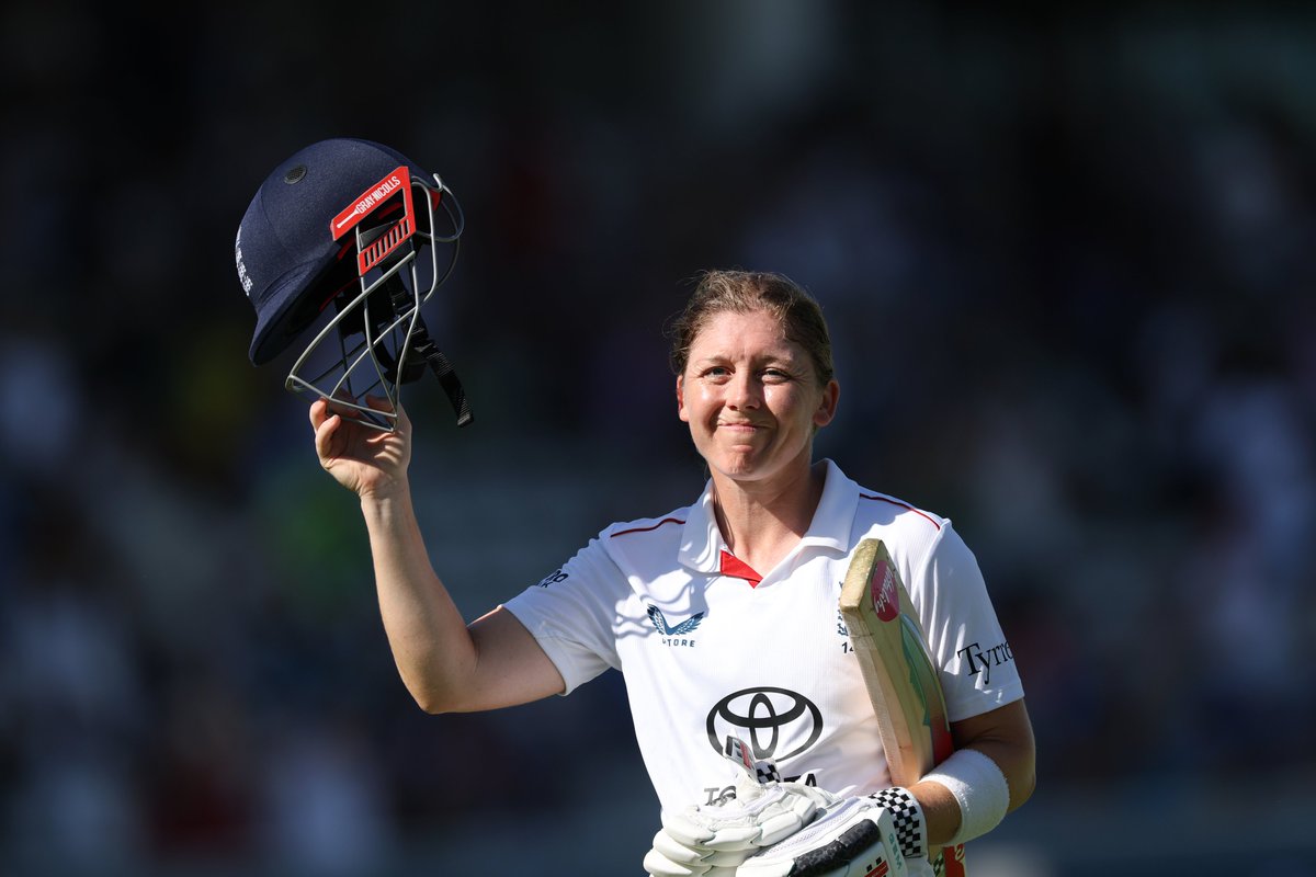 ICC's tweet photo. Two of England's best, Heather Knight and Tammy Beaumont, have signed off from international cricket 🥹🌟 https://t.co/s2Nj8cXZDX