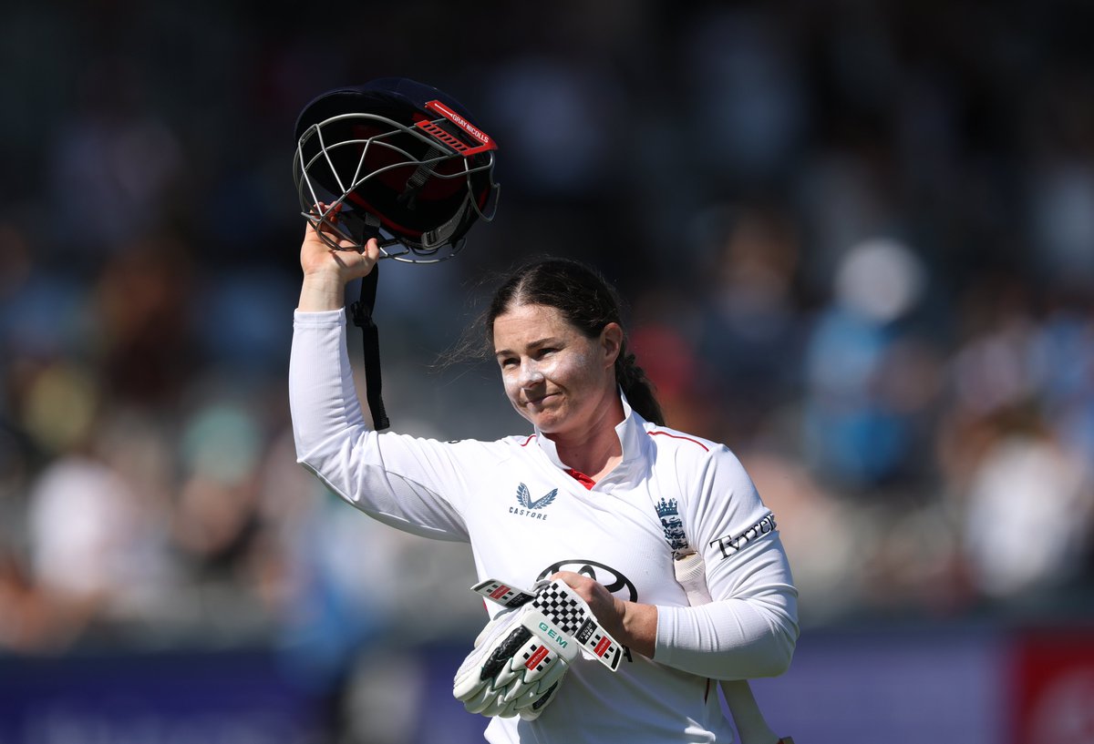 ICC's tweet photo. Two of England's best, Heather Knight and Tammy Beaumont, have signed off from international cricket 🥹🌟 https://t.co/s2Nj8cXZDX