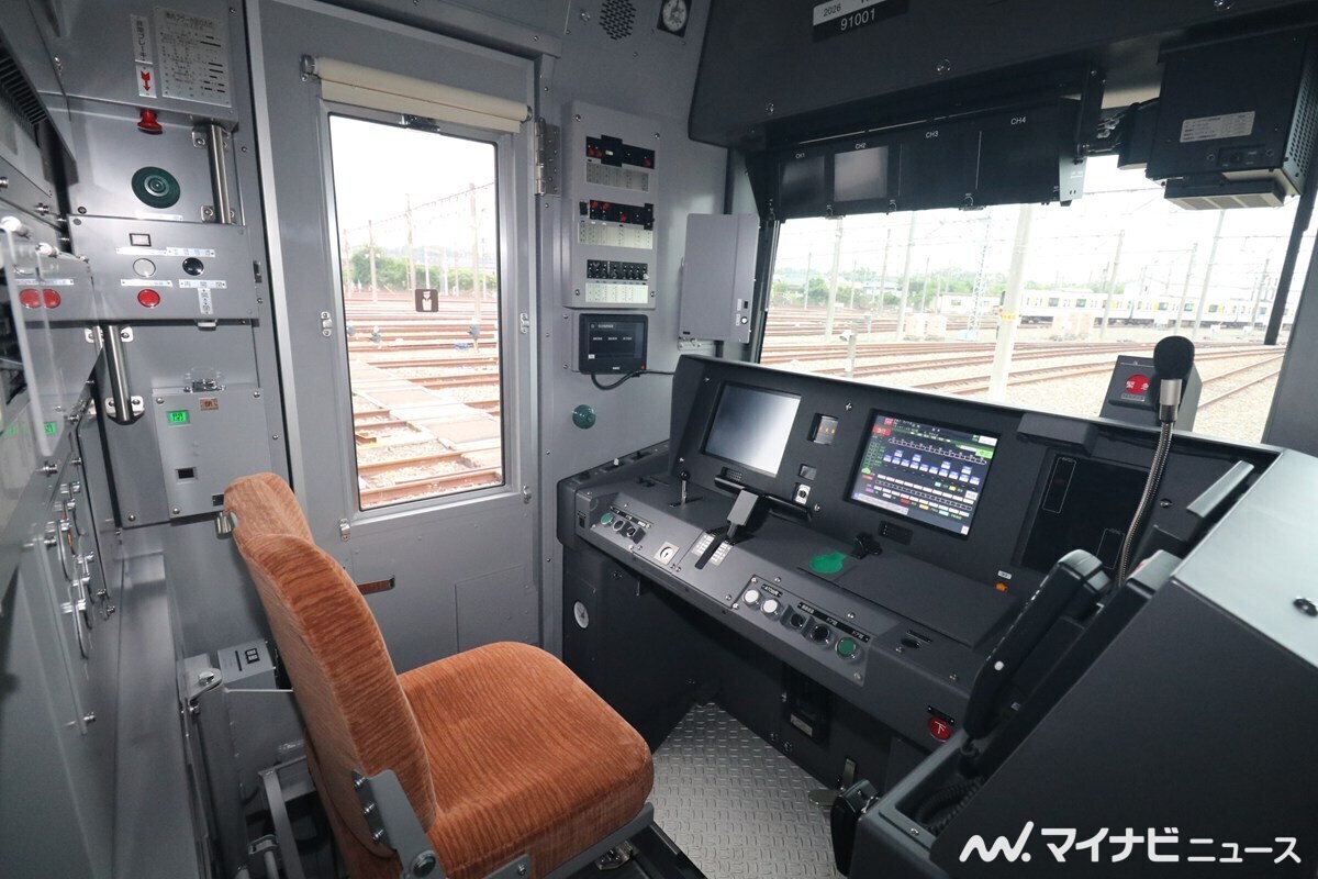 tetsudomynavi's tweet photo. 東武鉄道が東上線の新型車両90000系を報道公開。9月26日から営業運転を開始します。しばらく東上線内で運行した後、地下鉄への直通を開始する予定とのことでした。

【記事掲載】 https://t.co/rIuuIzud2r https://t.co/4uzaZQRqtT