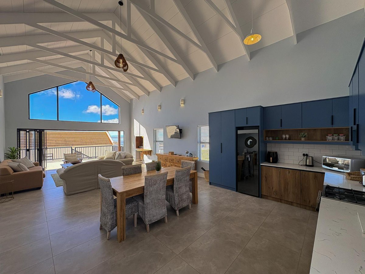 SleepingOUT_SA's tweet photo. Enjoy a Cape West Coast getaway at Swordfish Retreat in St Helena Bay. This self-catering holiday home offers comfortable accommodation, braai facilities, free Wi-Fi, and easy access to beaches, fishing, and local attractions. 

https://t.co/quWXeT7Zq2

#SleepingOUT https://t.co/3NRIp1W7bg