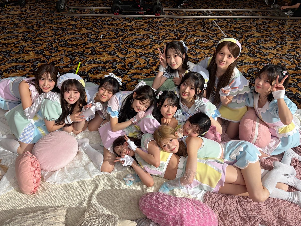 momoka_ito1206's tweet photo. AKB48 68枚目シングル『好きish』💘
MVが公開されました🎥❕

ぜひ何度でも一人一人の表情に注目してご覧いただけたら嬉しいです！世界観がとっても可愛いくて、撮影もみんなでわちゃわちゃしていました🛏️

#AKBが好きish

🔗 https://t.co/6jJeavlxoa https://t.co/4yejwUjx3S