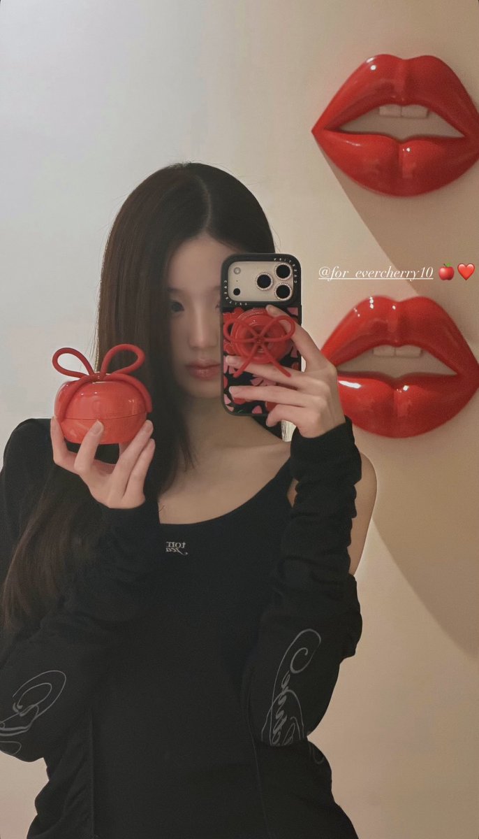 ivepics_'s tweet photo. wonyoung instagram story update https://t.co/1ihJY1mDAS
