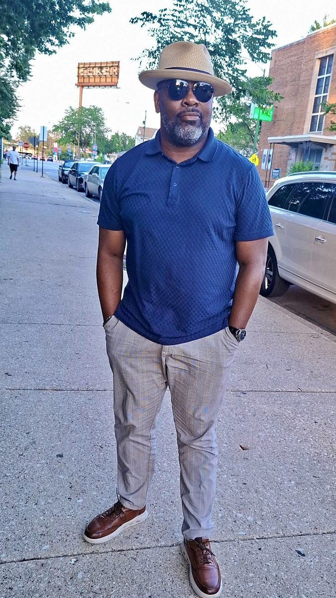 peekjames2's tweet photo. "Learn to enjoy every minute of your life ⏰➡️😊✅ 
Be happy NOW 📅➡️🫵✅ 
Don't wait for something outside of yourself to make you happy in the future 🔮➡️😔 
Think how really precious is the time you have to spend ⏳➡️💎✅ 
Whether it's at work or with your family 👔➡️👨‍👩‍👧‍👦✅ https://t.co/iw2bSn4pB0