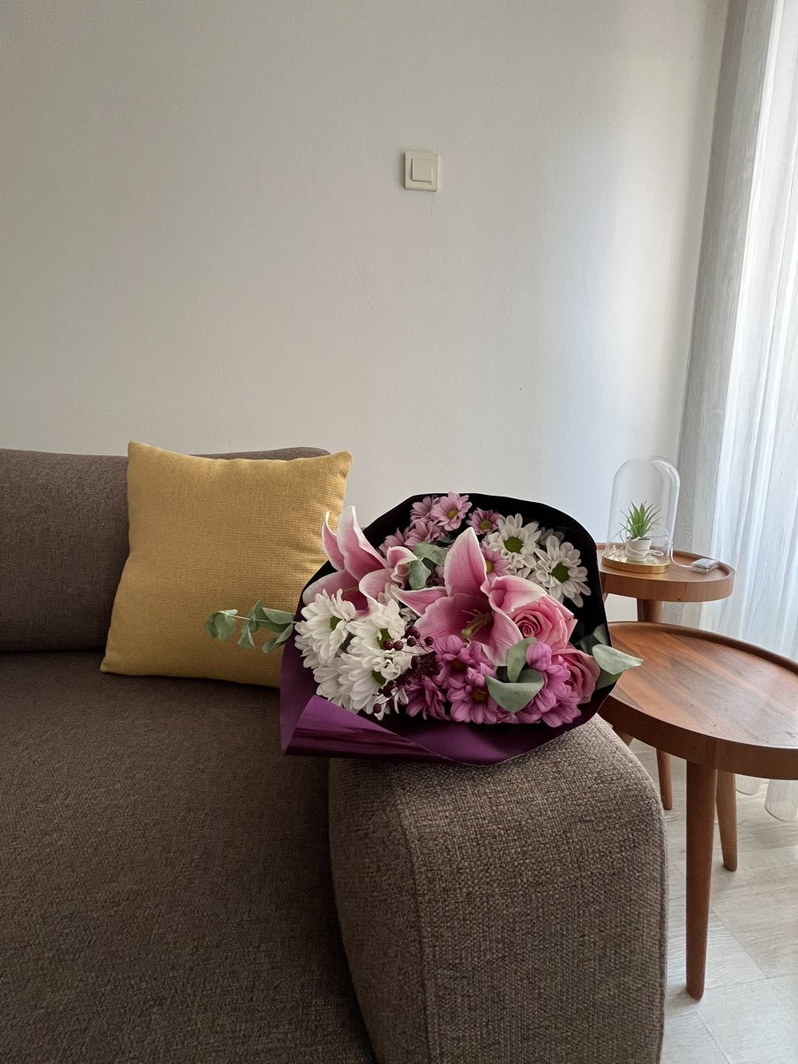 parlayaaaa's tweet photo. + 1’le seninle nice yıllara sevgilim 🌸💓 https://t.co/kmuzdxMHZW