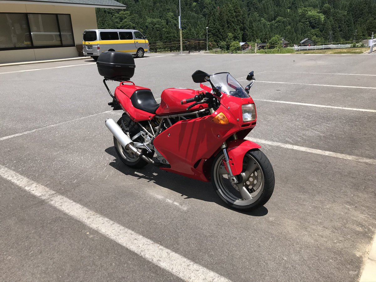 ステッカーレスだから何のバイクか変わらないってのも面白いんだけど