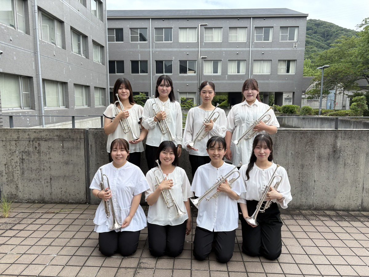 OkuTrumpet's tweet photo. 7/12 柏原市青少年音楽祭り
柏原市青少年音楽祭りが例年とは異なり本校のホールで行われました✨各中学校、大教大単独、そして年齢を超えての合同ステージと様々な演奏形態を通し私たちも学びが得られた演奏会でした🎺
2枚目は夏っぽく虫取り(？)風にしてみました🐞🐝
#Trumpet #Trumpetlife #教育大 https://t.co/hYo0Wa7UJI