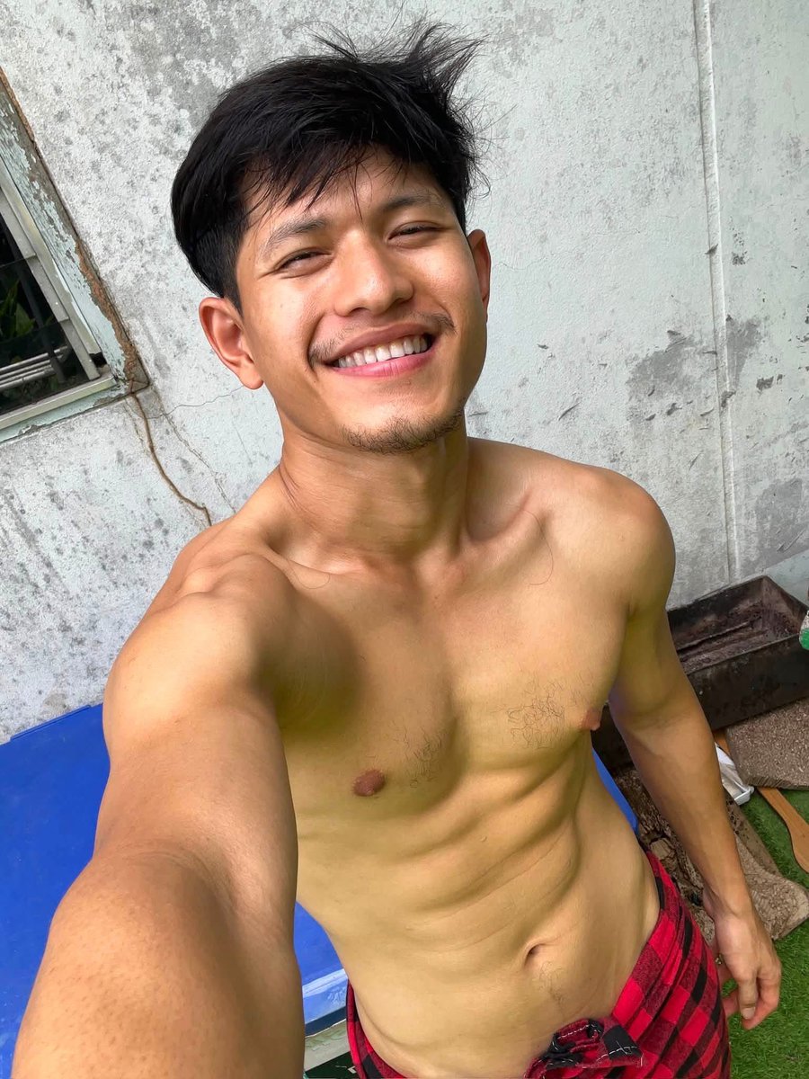 phon_559's tweet photo. ถ้าพี่จะเอาผมก็ให้💦

ให้จับแขน💪🏾 https://t.co/l0zHnbwE4M