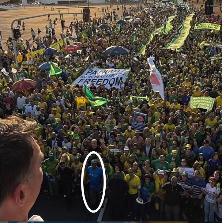 dudaoficialdf's tweet photo. Quando eu olhei para o @flaviobolsonaro, fazia tempos em que uma eleição não tirava lagrimas dos meus olhos e essa caminhada fez isso e renovou as minhas esperanças e eu percebi que eu não posso parar, meu povo precisa de mim.Sou pré candidato a deputado federal pelo @podemos_20 https://t.co/DfgeyEpUqX