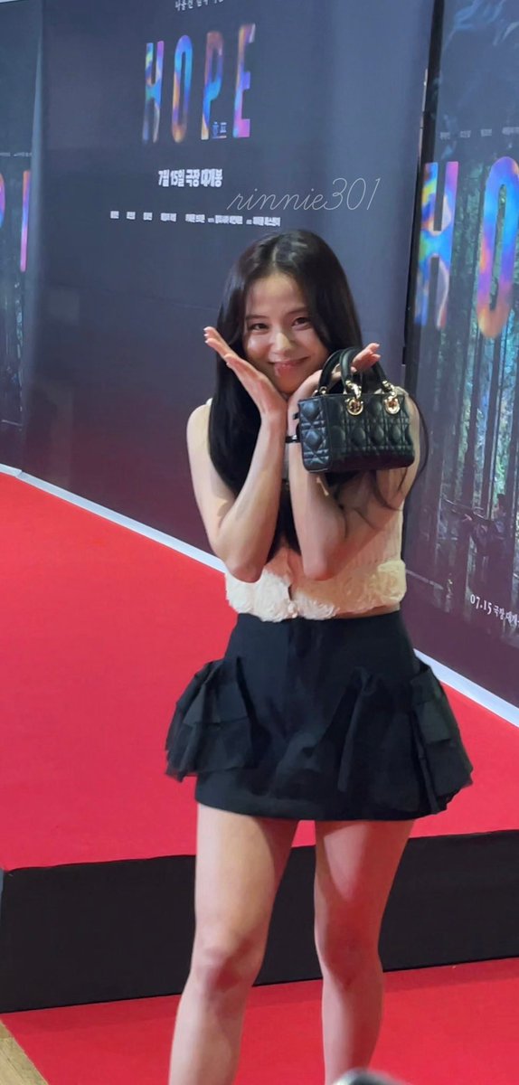 pawangdalgom's tweet photo. Jisoo from fans camera 🥹🫶🏻 so pretty she's unreal omg.. my perfect baby ❤️ https://t.co/X8qrDebwZt
