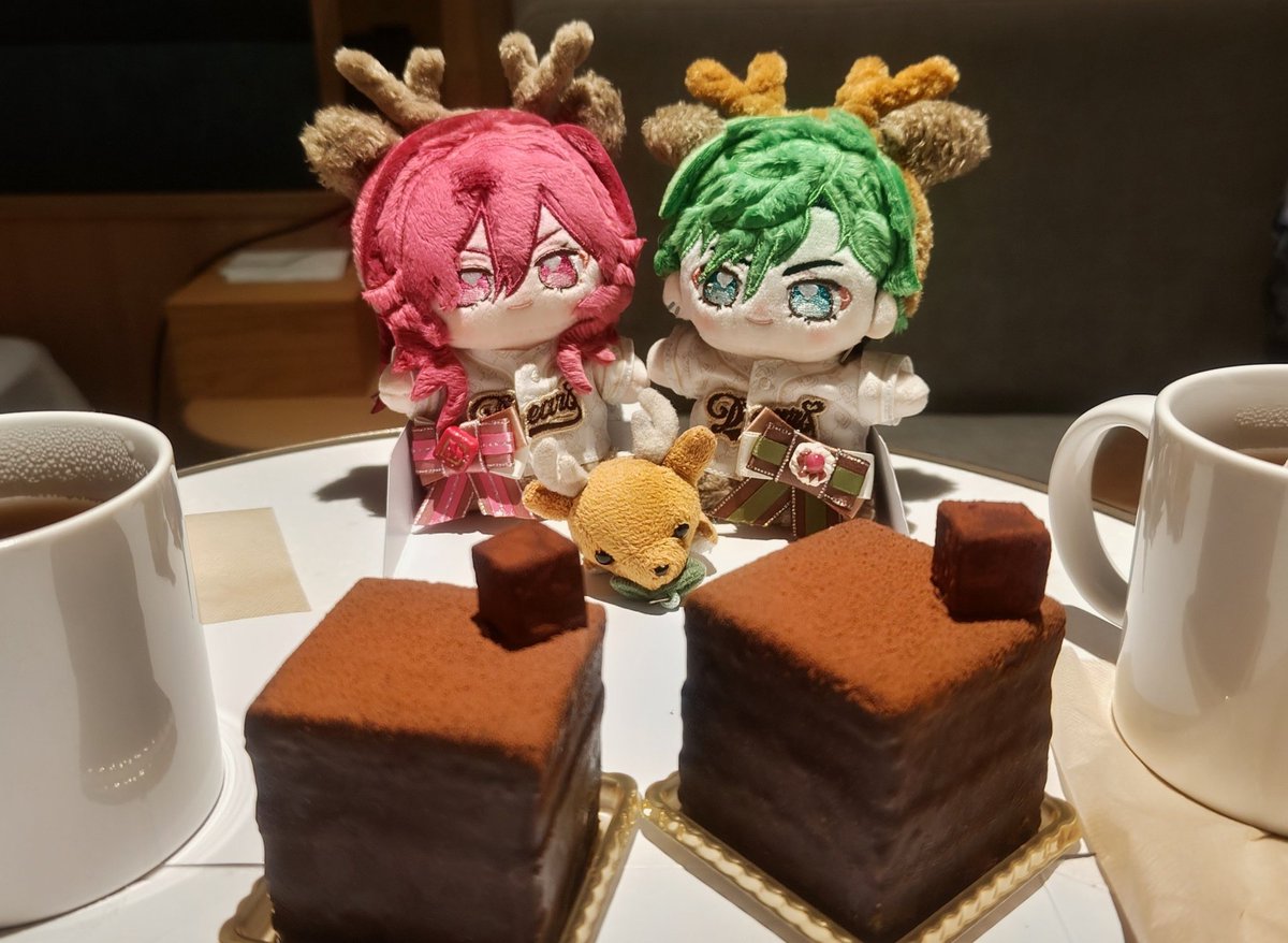 RkokoRko's tweet photo. day2
まさかの、、、見づらいうちわを持っていたのに目の前で岩崎さんがファンサをしてくださって、公演中に記憶を失いかけましたがなんとか見届けて帰ってこれました😇
公演中ずっと岩崎さんが全力でジュイスを演じてくださっていることに感動していたので夢か現実か夢か、、、妄想かな https://t.co/AY4u0v2PcE