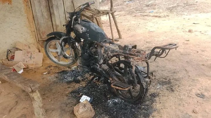 VictorKith's tweet photo. #Beni: 3 civils lâchement tués ce lundi par de présumés #ADF à #Mbutaba. Les assaillants ont forcé des civils à servir de pisteurs avant de les exécuter. Plusieurs blessés sont à déplorer. La population exige un renforcement urgent de la #sécurité. 🇨🇩 #RDC #Beni #NordKivu https://t.co/qsSK9znFS4