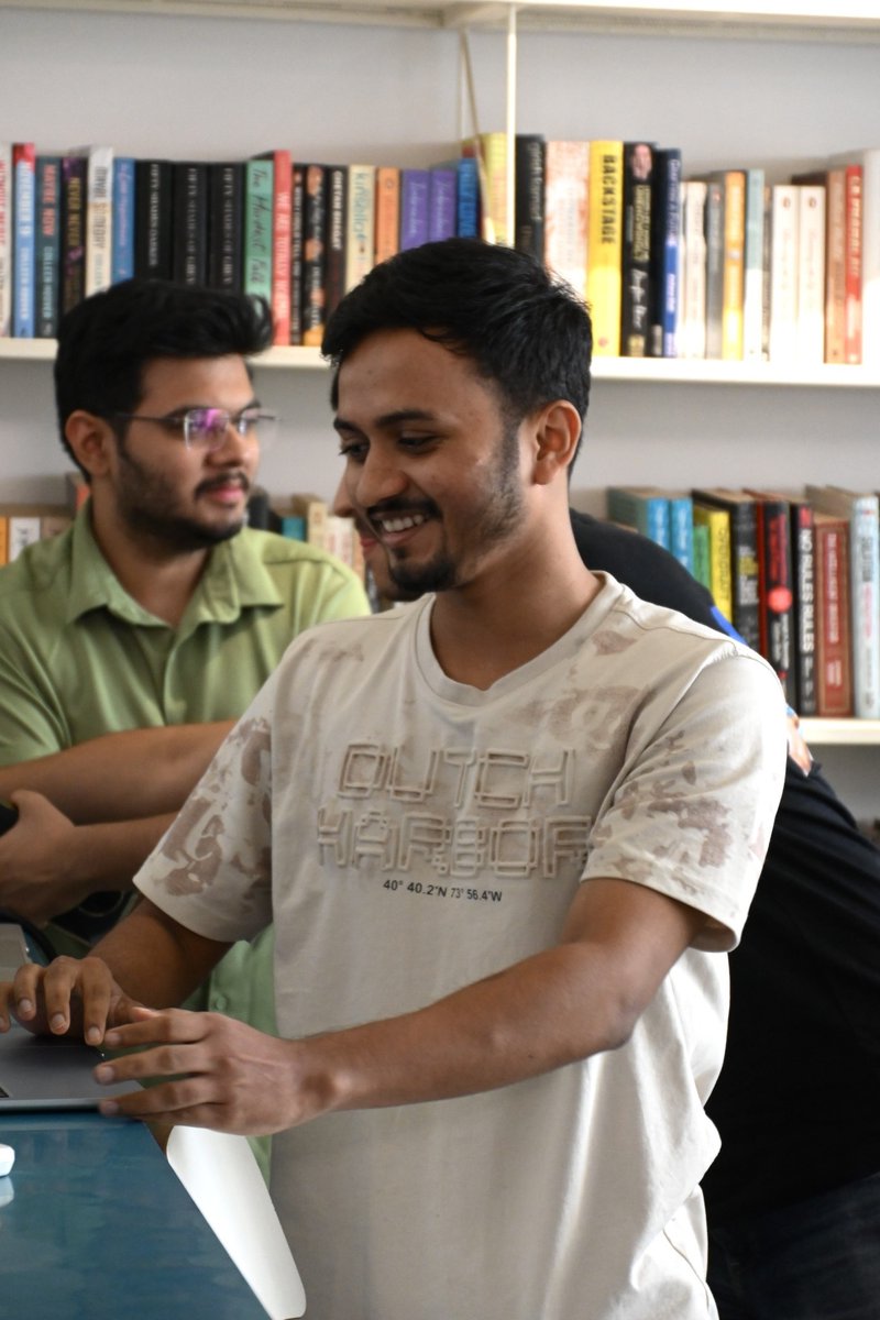 harshkaptan's tweet photo. Spent my Sunday at @aiweekendsxyz Vadodara.
Walked in as a stranger. Walked out with new connections, fresh ideas, and a lot of inspiration.
Met builders across AI and Web3, explored some amazing projects, and had conversations you just can't get online.
#AIWeekends https://t.co/t7OiP9pFxa