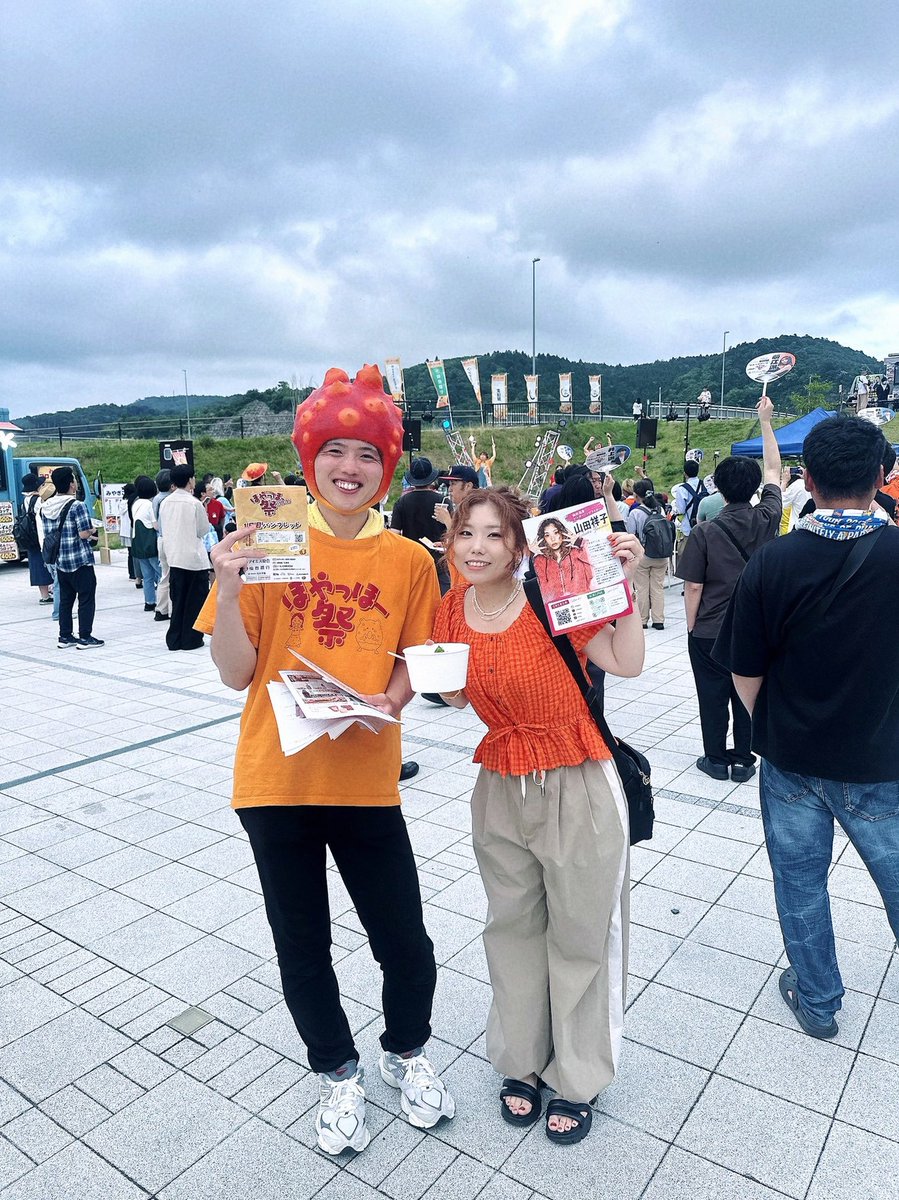 flore_plc's tweet photo. 端末が複数あれば自キャラを複数この世界に並べられるのはブルプロの時には出来なかった遊び方だよね
わたし一人で遊ぶの得意だからめちゃくちゃ楽しい✌ https://t.co/4HMp8a2efh