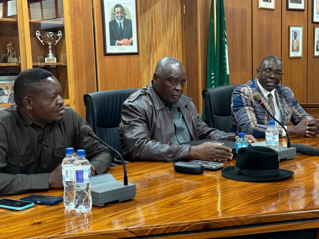 NBCDigitalNews's tweet photo. Minister of Urban and Rural Development James Sankwasa met with the Otjiwarongo Municipal Council this morning to address concerns over the management of the local authority, including the alleged mismanagement and misallocation of land, as well as the unlawful suspension of staff members for prolonged periods.

During the meeting, Sankwasa stressed the importance of sound financial governance, warning that no local authority will receive a budget allocation unless it can prove that its financial statements have been audited and are up to date.

He further reminded council members that any expenditure incurred without an approved budget is unauthorised.

The minister also expressed concern that the municipality has not yet submitted the requested list of pensioners and persons with disabilities who have outstanding municipal accounts.

Sankwasa said he had previously requested the information, but it had not yet been provided.

Discussions between the minister and the council continued behind closed doors.

Eveline Paulus

#NBCNews #nbcdigitalnews #nbcDSTV282 #nbcGOtv20 #nbcplusapp
