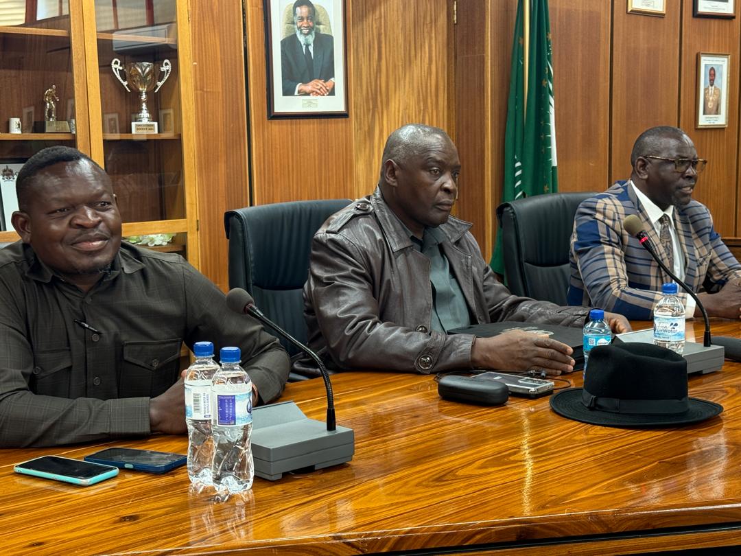 NBCDigitalNews's tweet photo. Minister of Urban and Rural Development James Sankwasa met with the Otjiwarongo Municipal Council this morning to address concerns over the management of the local authority, including the alleged mismanagement and misallocation of land, as well as the unlawful suspension of staff members for prolonged periods.

During the meeting, Sankwasa stressed the importance of sound financial governance, warning that no local authority will receive a budget allocation unless it can prove that its financial statements have been audited and are up to date.

He further reminded council members that any expenditure incurred without an approved budget is unauthorised.

The minister also expressed concern that the municipality has not yet submitted the requested list of pensioners and persons with disabilities who have outstanding municipal accounts.

Sankwasa said he had previously requested the information, but it had not yet been provided.

Discussions between the minister and the council continued behind closed doors.

Eveline Paulus

#NBCNews #nbcdigitalnews #nbcDSTV282 #nbcGOtv20 #nbcplusapp