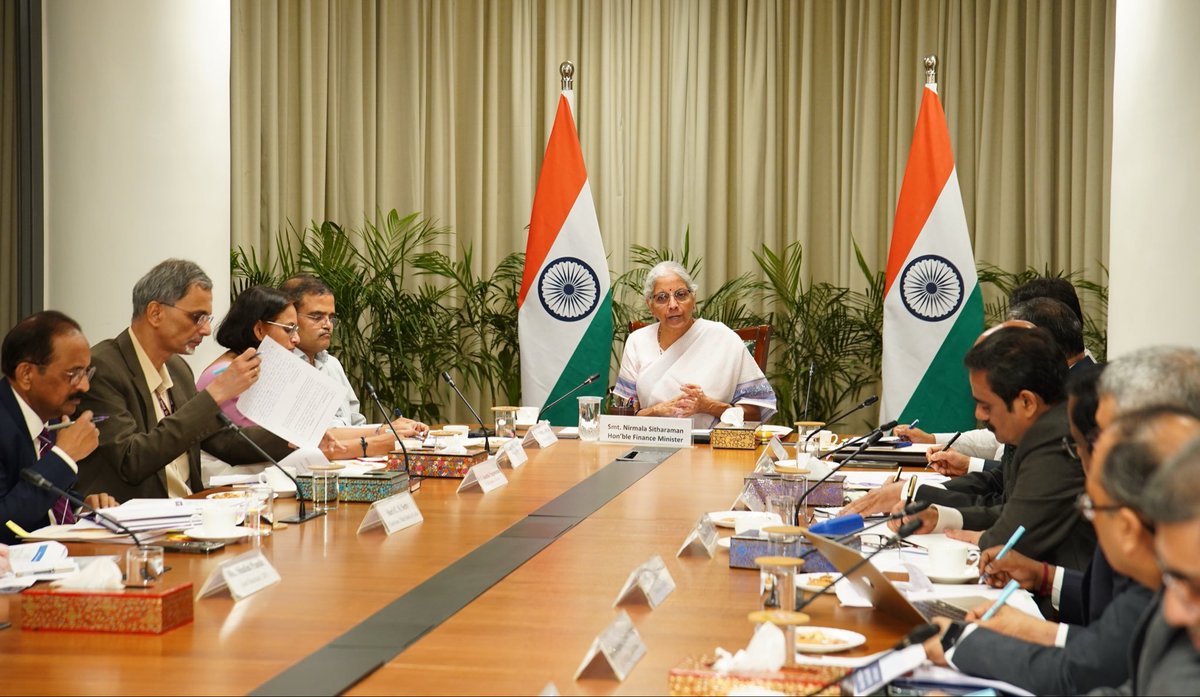 airnewsalerts's tweet photo. Union Minister for Finance & Corporate Affairs @nsitharaman interacts with #Bank MDs and CEOs on FCNR(B), ECB and OFCB swap initiatives in New Delhi.

🏦 Union Finance Minister calls for enhanced NRI outreach to sustain mobilisation momentum

🏦Banks report strong interest under RBI's FCNR(B), ECB and OFCB Swap Schemes

🏦 PSBs project stronger ECB mobilisation in the third quarter of FY 2026-27; Broad-based participation reinforces India's external sector resilience

@FinMinIndia