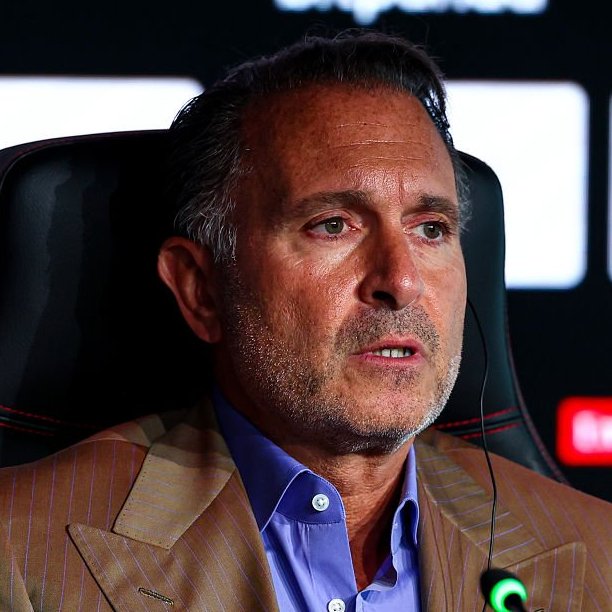 contextacmilan's tweet photo. 🚨 BREAKING: Gerry Cardinale BLOCKED Adrien Rabiot’s move to Napoli.

Both Cardinale and Ruben Amorim consider the French midfielder fundamental to the new Milan project, with Amorim already reserving a starting role for him in the 3-4-2-1.

Napoli and Allegri remain interested, but Milan have no intention of strengthening a direct rival.

Only an exceptional offer could change the situation. 

[ @Gazzetta_it ]