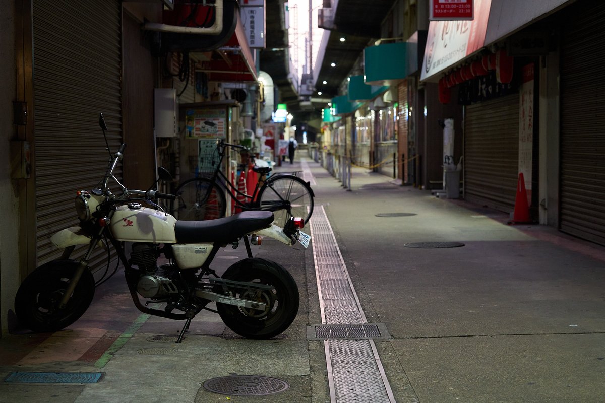 phd_karaage's tweet photo. 始発前の高架下。

α7RV + FE 40mm F2.5 G https://t.co/PAvT3VYFfD