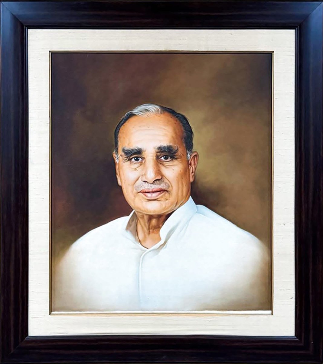 drnarottammisra's tweet photo. एस्सेल ग्रुप के चेयरमैन एवं पूर्व राज्यसभा सांसद @subhashchandra जी के पूज्य पिताश्री नंद किशोर गोयनका जी के निधन का समाचार अत्यंत दुःखद एवं पीड़ादायक है।
ईश्वर दिवंगत पुण्यात्मा को अपने श्रीचरणों में स्थान प्रदान करें और शोकाकुल परिवार को इस अपूरणीय क्षति को सहन करने की शक्ति, साहस एवं संबल प्रदान करें।
।। ॐ शान्तिः ।।
